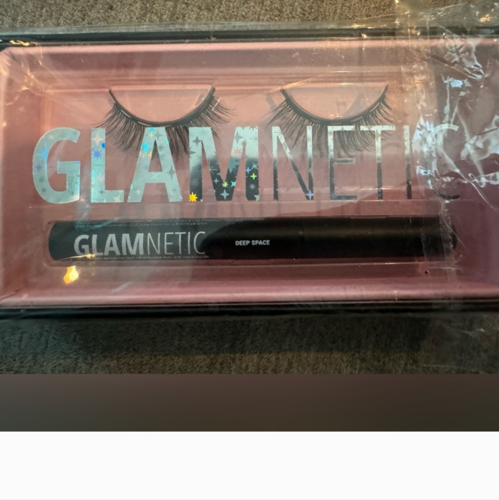 New Glamnetic Virgo magnetic eyelashes & liner